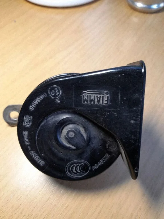 Horn signal A046522