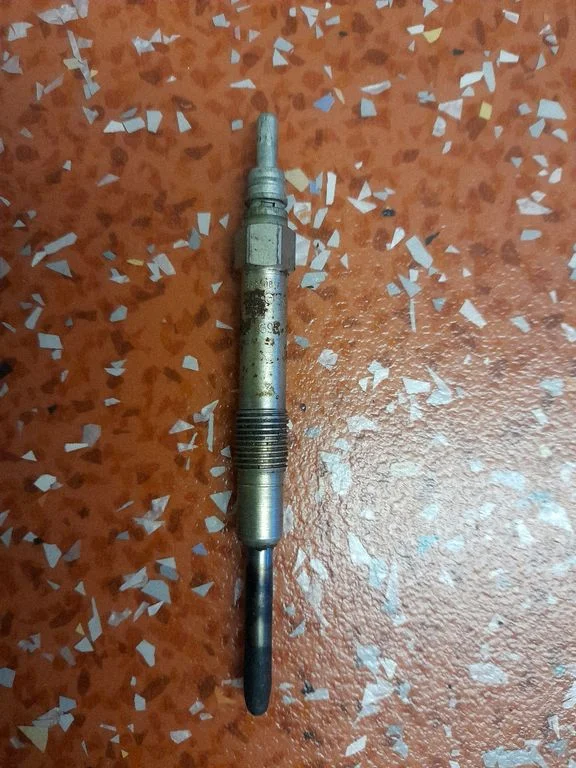 Spark plug – Opel Zafira B (2005-2014)