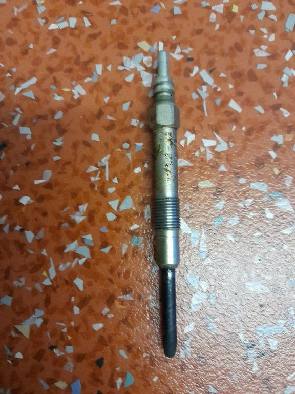 Spark plug – Opel Zafira B (2005-2014)