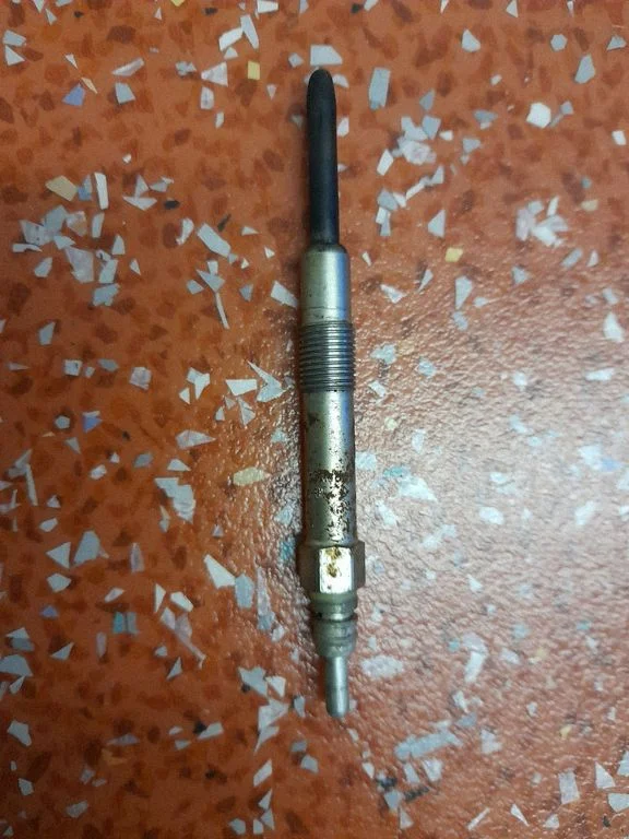 Spark plug – Opel Zafira B (2005-2014)
