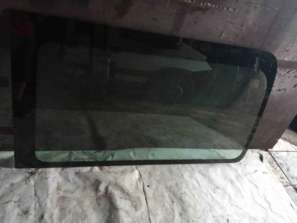 Sliding door window/glass – Mercedes-Benz Sprinter W906 (2006-2018)