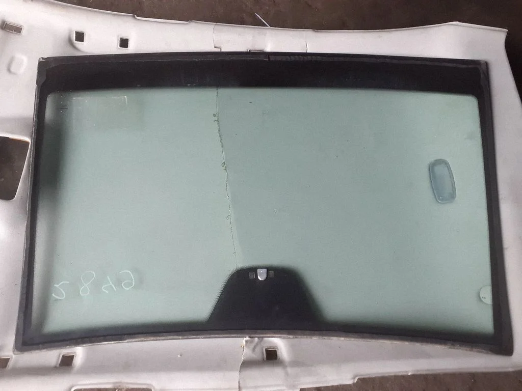 Front windscreen/windshield window 43R00087