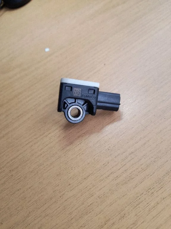 Drošības spilvenu trieciena sensors – Ford Focus C-MAX (2003-2010)