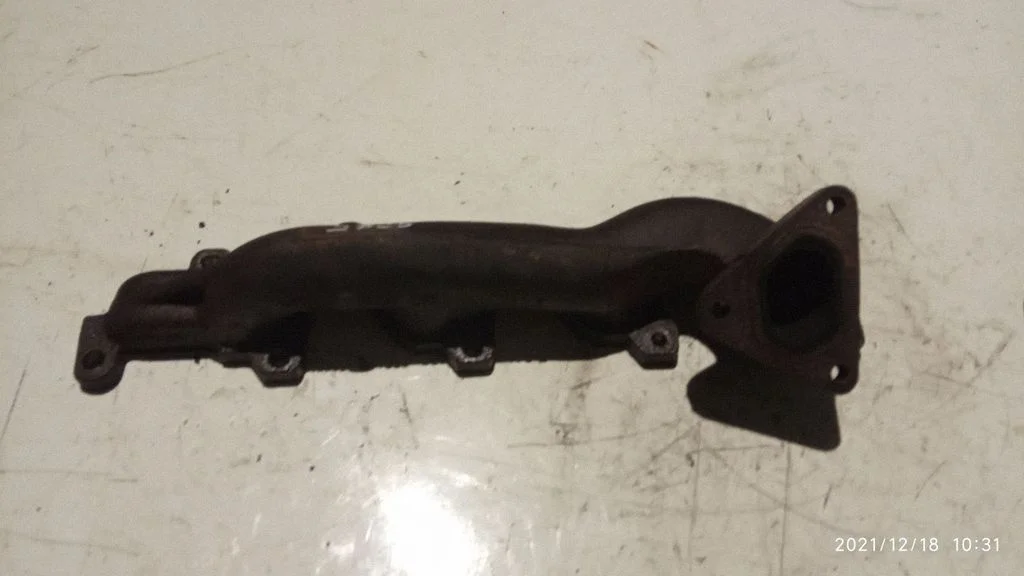 Exhaust manifold A6111420501
