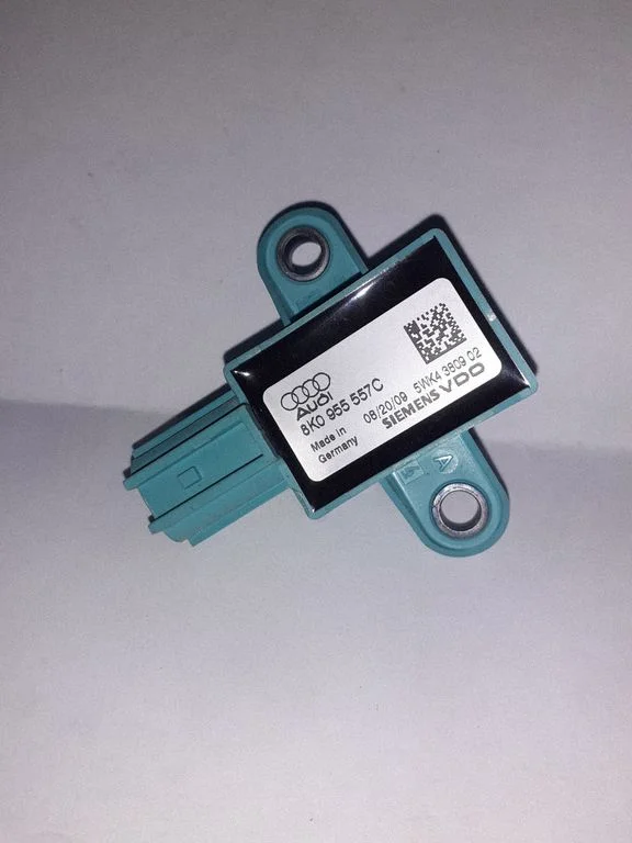 Drošības spilvenu trieciena sensors 8K0955557C