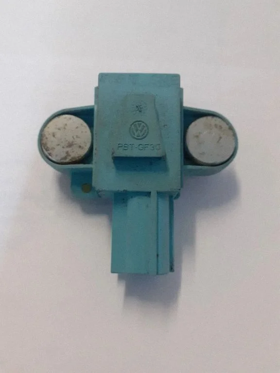Drošības spilvenu trieciena sensors 4F0955557