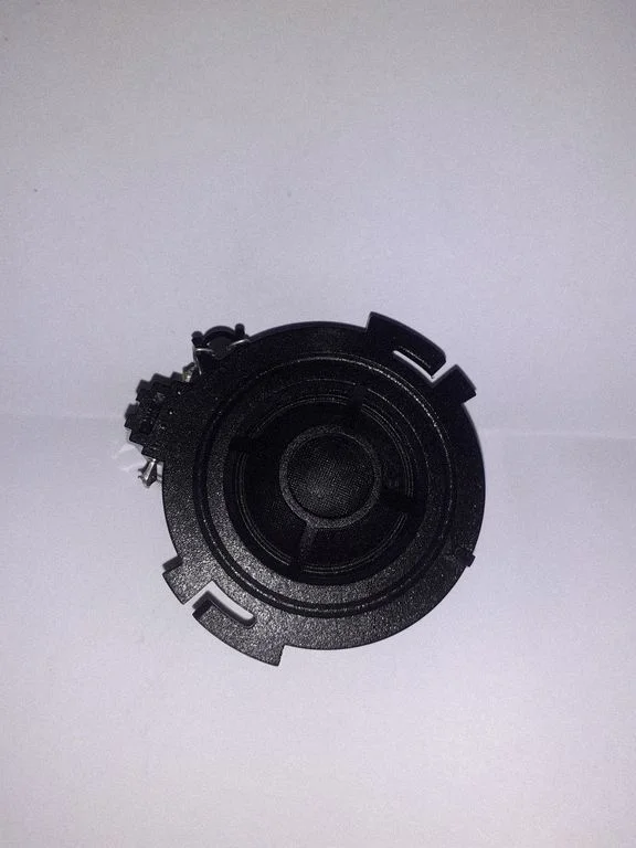 Skaļrunis (-ņi) aizmugurējās durvīs 4F0035399A