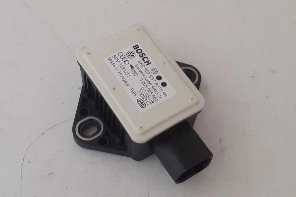ESP (stabilitātes sistēmas) sensors (paātrinājuma sensors) BPV128331