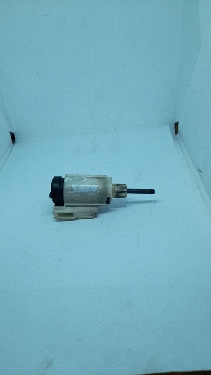 Clutch pedal sensor – Volkswagen Transporter - Caravelle T5 (2003-2015)