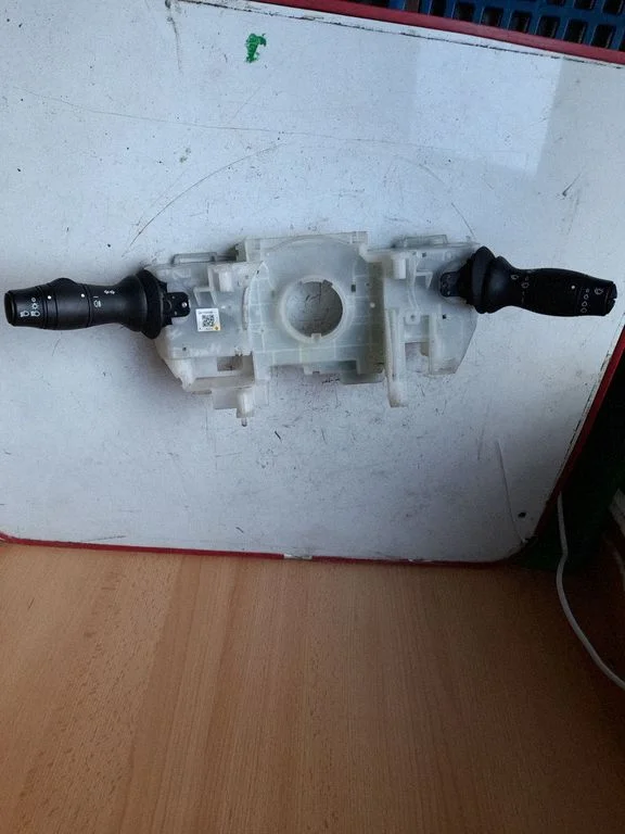 Pagriezienu/gaismu svira – Renault Master III (2010-2024)