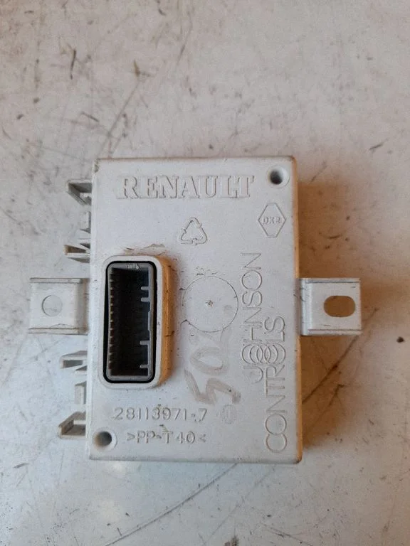 Navigatsiooni (GPS) juhtplokk – Renault Master III (2010-2024)