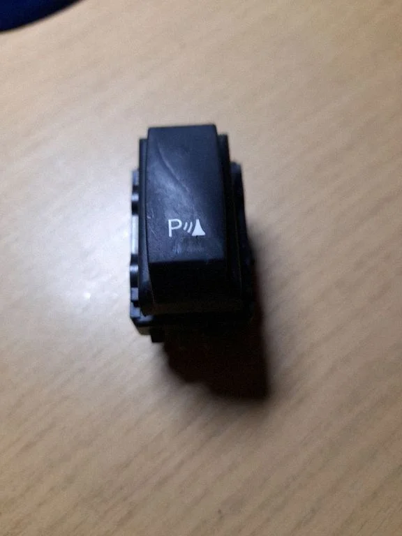 Parking (PDC) sensor switch – Renault Master III (2010-2024)
