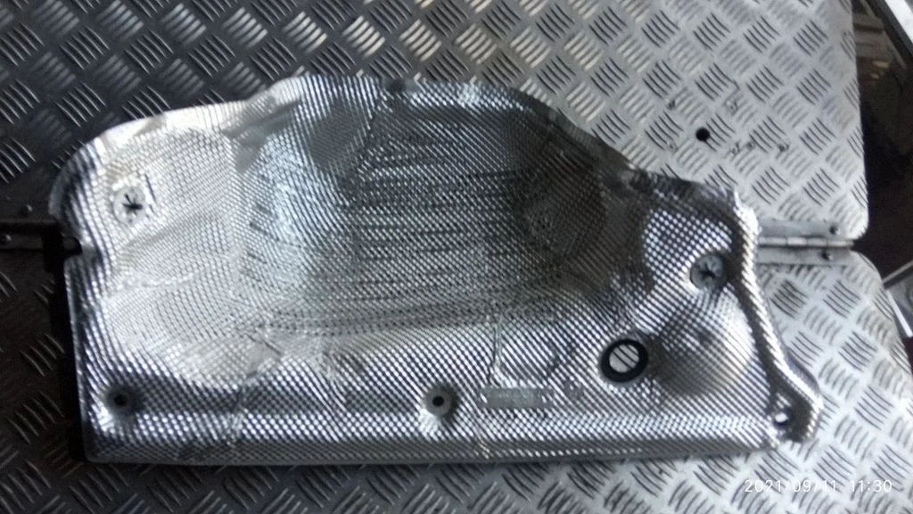 Izplūdes termoizolācija (aizsargs pret karstumu) – Audi A5 8T 8F (2007-2016)
