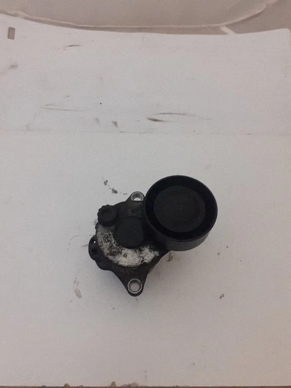 Alternator belt tensioner A6512001870