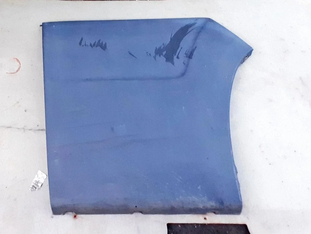 Rear fender molding trim 1305768070