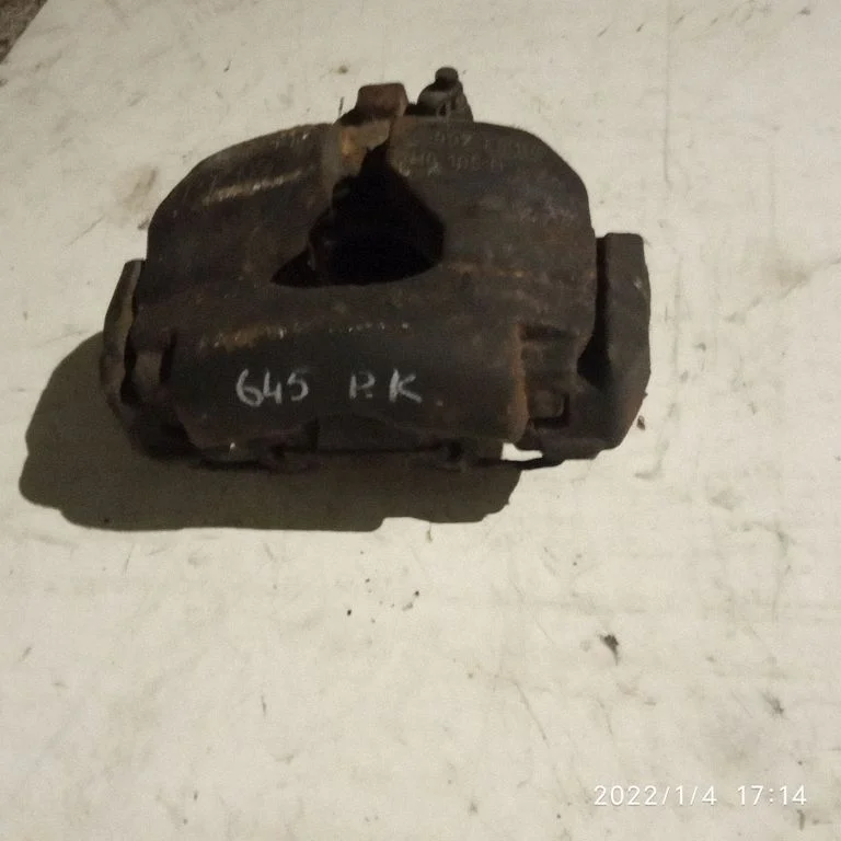 Front brake caliper – Volkswagen Transporter - Caravelle T5 (2003-2015)