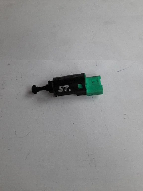 Brake pedal sensor switch – Citroen C4 I (2004-2010)