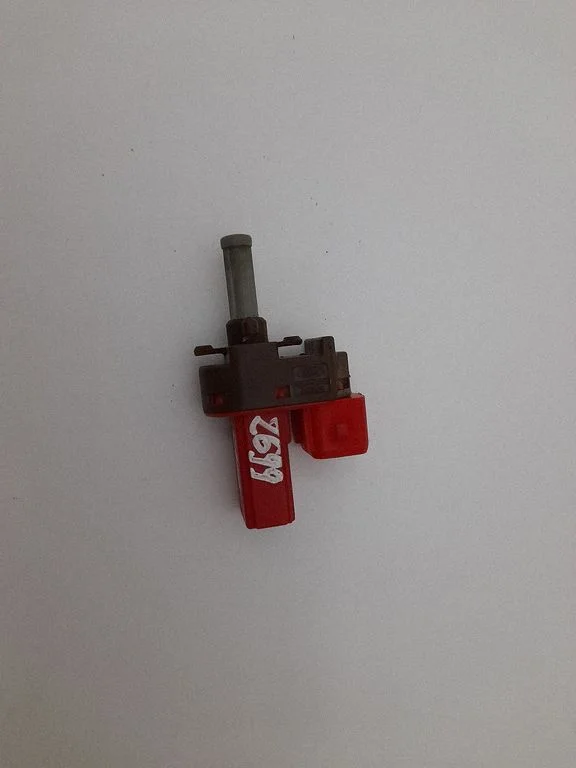 Brake pedal sensor switch – Ford Cougar (1998-2002)