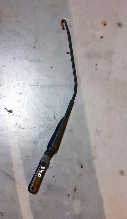 Windshield/front glass wiper blade 8200072778