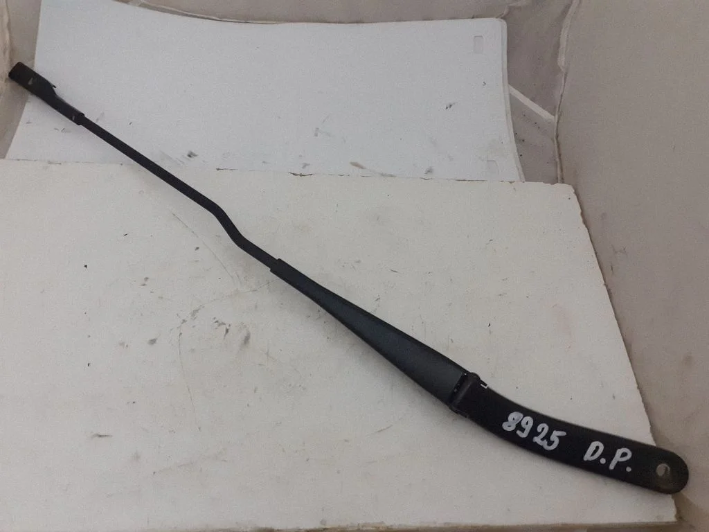 Windshield/front glass wiper blade – Audi A5 8T 8F (2007-2016)