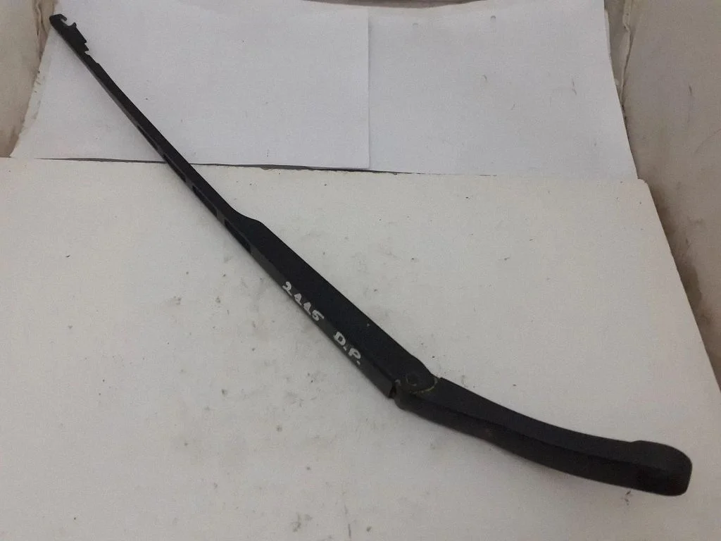 Windshield/front glass wiper blade – Audi A6 Allroad C6 (2006-2011)