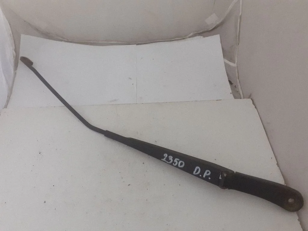 Windshield/front glass wiper blade 7H1955410C