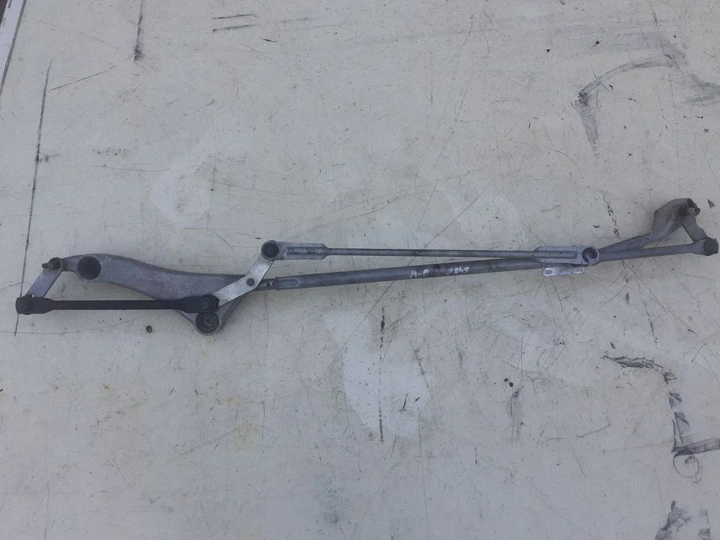 Front wiper linkage and motor A1698202140