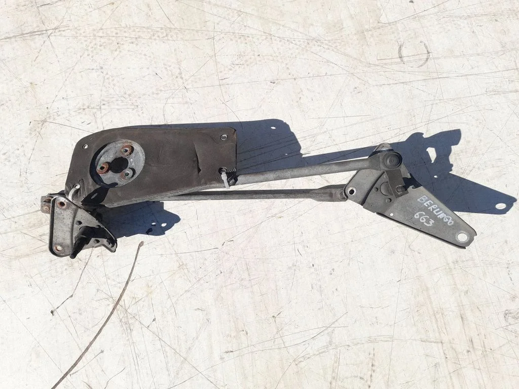 Front wiper linkage and motor – Citroen Berlingo (2008-2018)