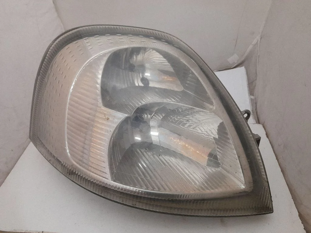 Priekšējais lukturis 41940748
