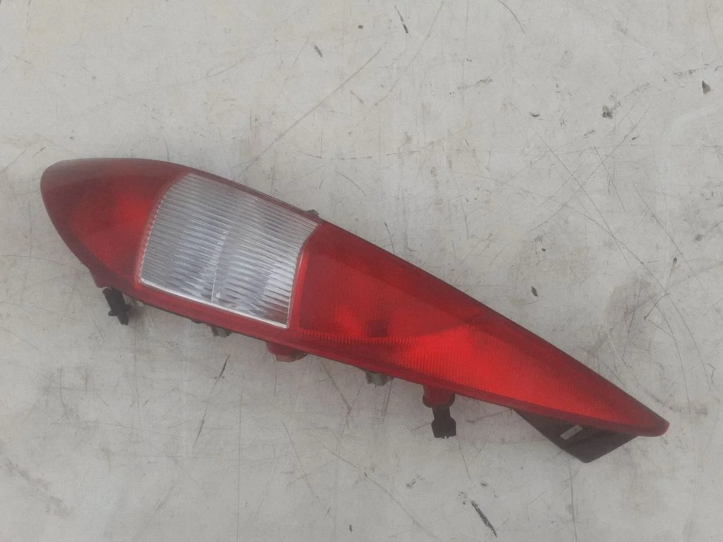 Tagatuli keres – Ford Mondeo Mk III (2000-2007)