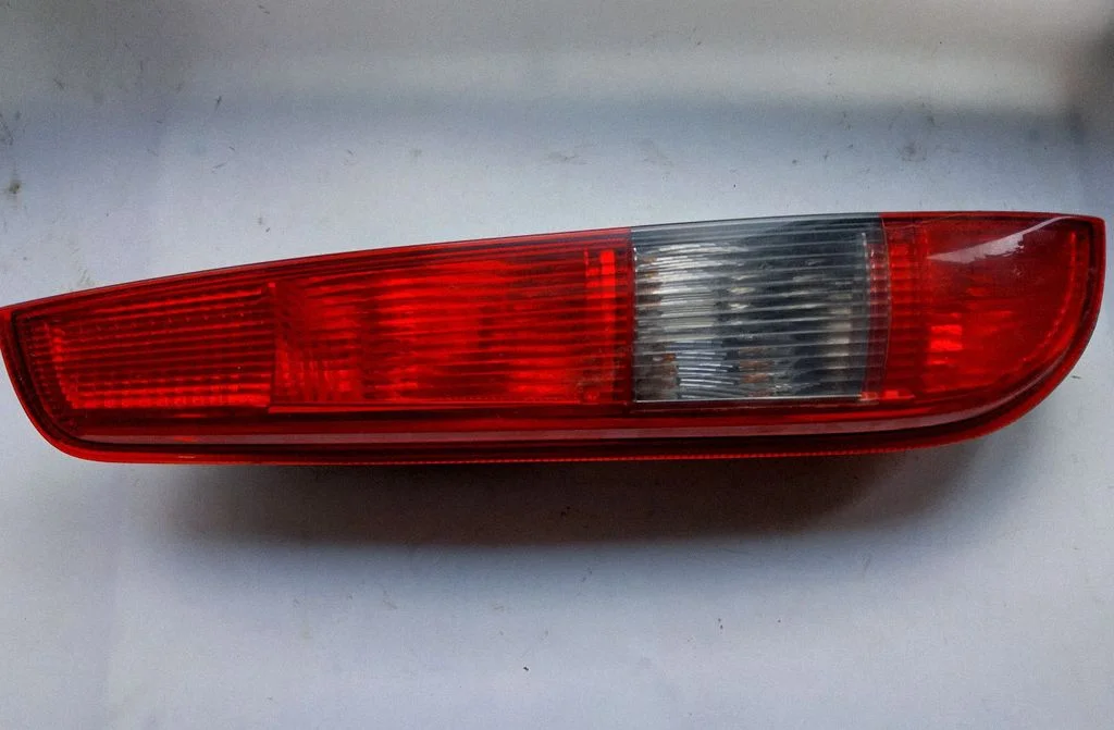 Tagatuli keres REARLEFT