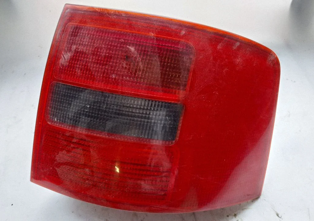 Lampa tylna w błotniku REARRIGHT