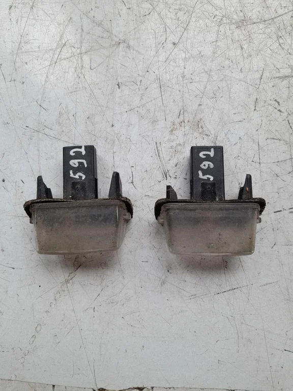 Numura zīmes apgaismojums – Citroen C4 I (2004-2010)