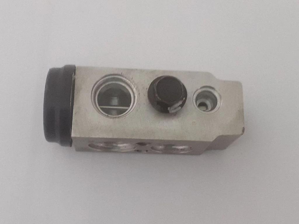 Zawór rozprężny klimatyzacji T416230530