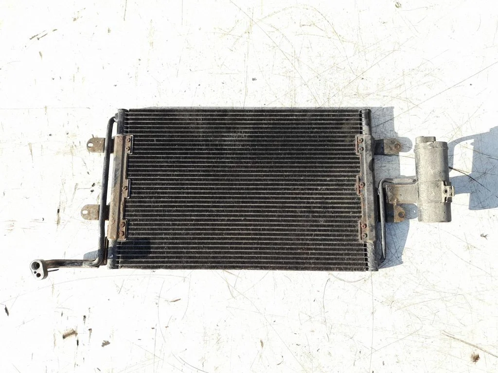 Gaisa kondicioniera dzesēšanas radiators (kondensators) 1J0820411B