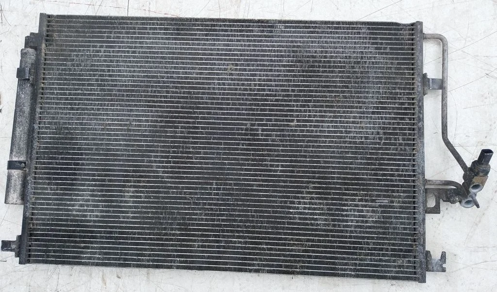 Kliimaseadme jahutusradiaator (kondensaator) – Mercedes-Benz Sprinter W906 (2006-2018)