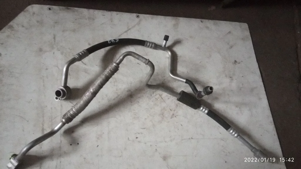 Air conditioning (A/C) pipe/hose – Skoda Roomster (5J) (2006-2015)