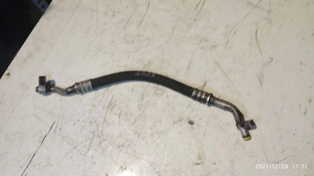 Air conditioning (A/C) pipe/hose