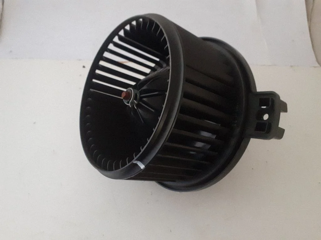 Krāsniņas ventilators/pūtējs A0540221C