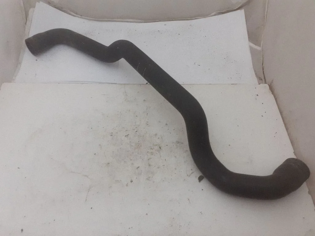 Engine coolant pipe/hose 7H0121051G