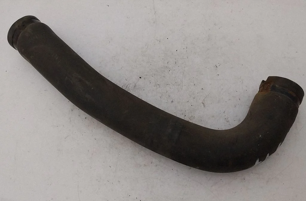 Engine coolant pipe/hose 504215702