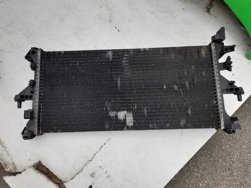 Coolant radiator 1340359080