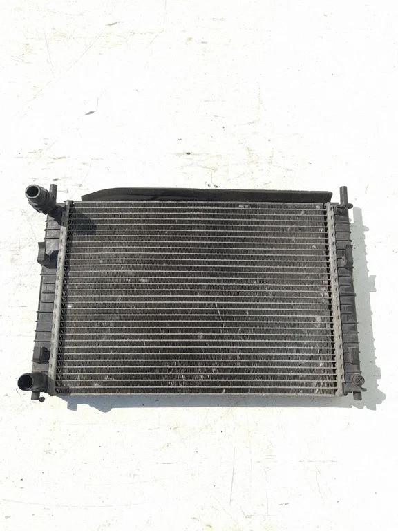 Dzesēšanas šķidruma radiators 4S6H8C342AD