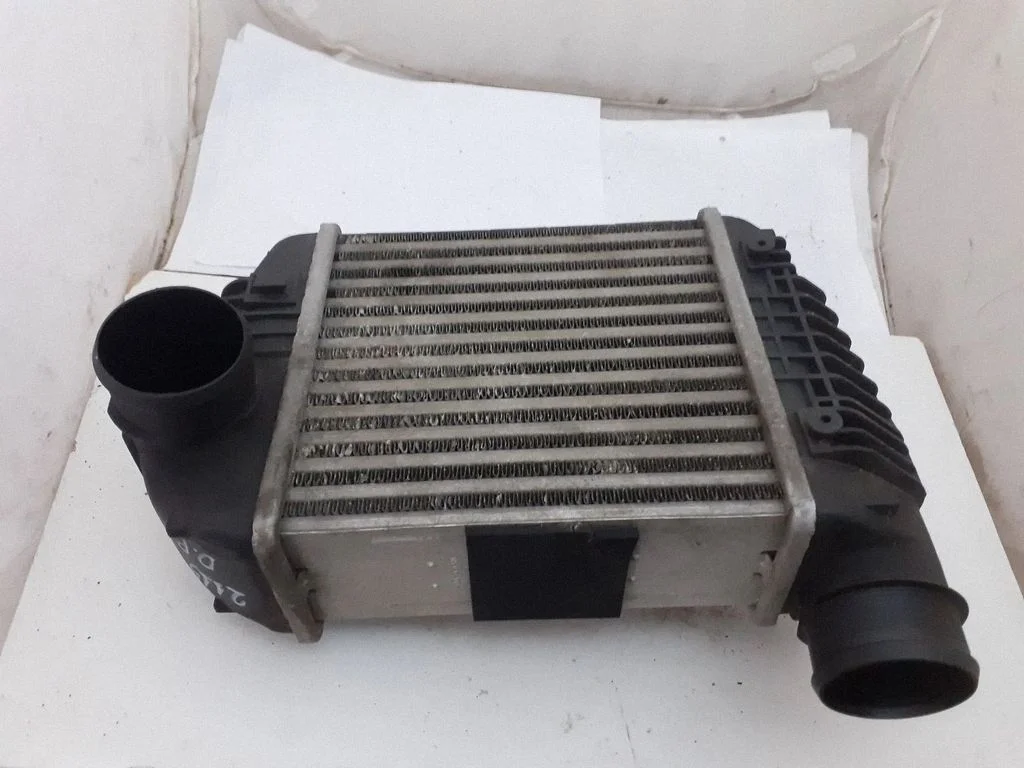 Starpdzesētāja (interkūlera) radiators – Audi A6 Allroad C6 (2006-2011)