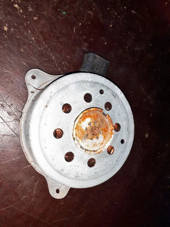Electric radiator cooling fan M160982
