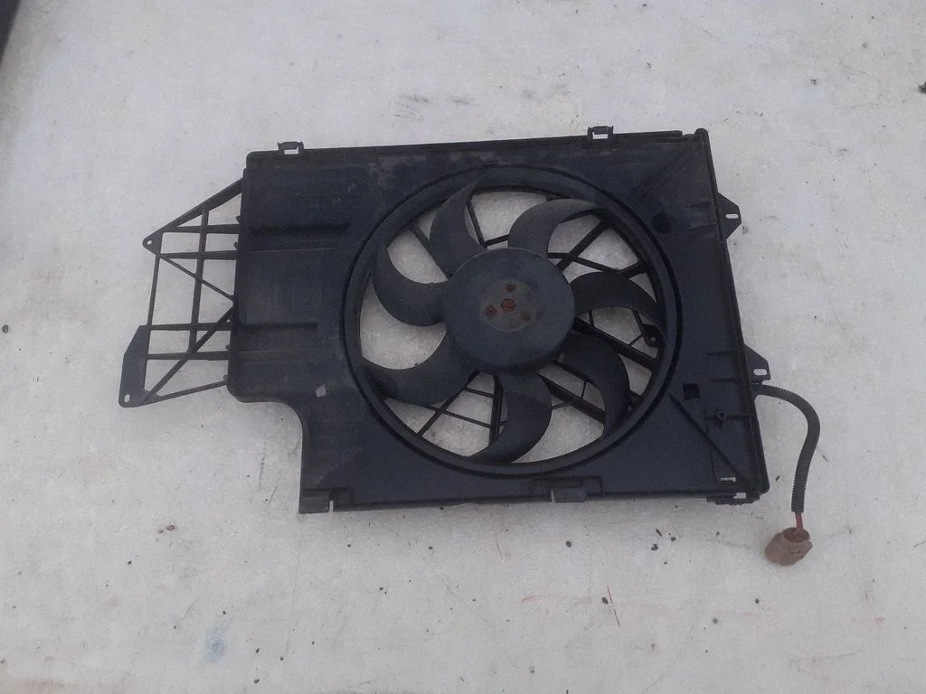 Electric radiator cooling fan BH390329