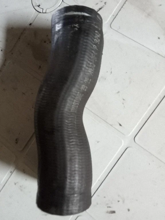 Intercooler hose/pipe