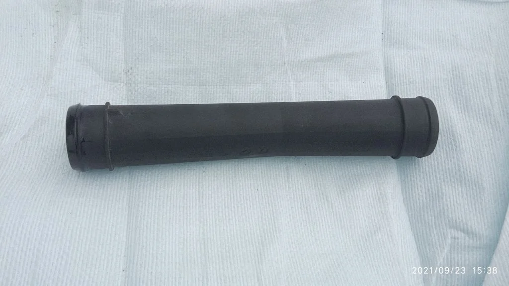 Vahejahuti voolik (-ud)/ toru (-d) 7M3145957A