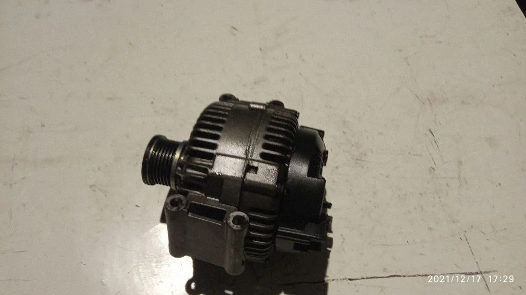 Generator/alternator A6460541102
