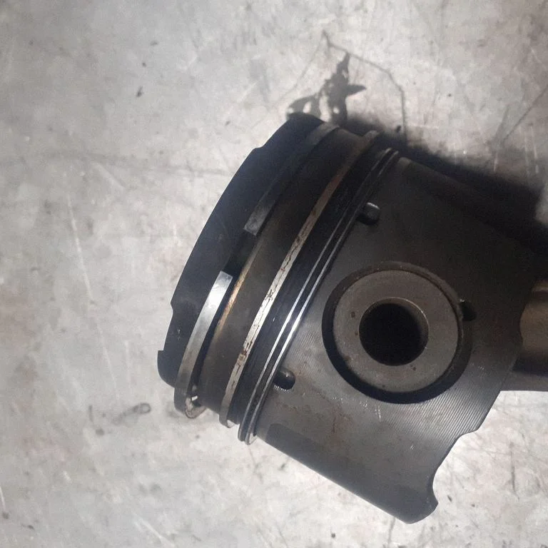 Piston